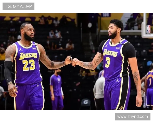 2016年湖人与马刺的经典对决回顾及赛季精彩瞬间分析