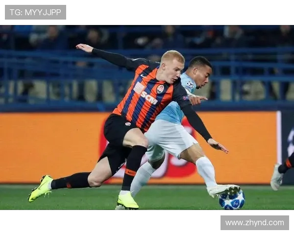 圣保罗与克鲁塞罗激战正酣谁能在这场对决中笑到最后