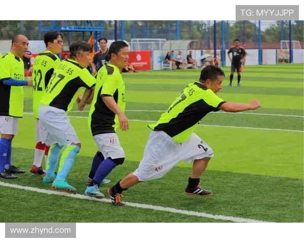 河床队与查卡里塔青年队的激烈对决展现足球魅力与团队精神