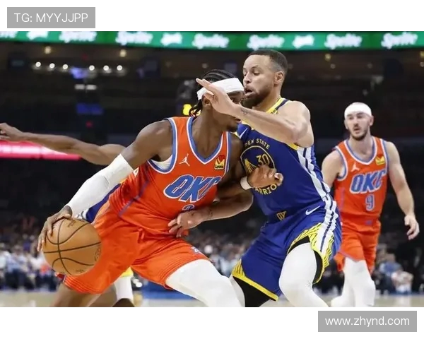 雷霆勇士首战激烈对决球星表现引发球迷热议