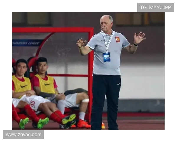 鹿角与恒大激战正酣比分悬念迭起引发球迷热议